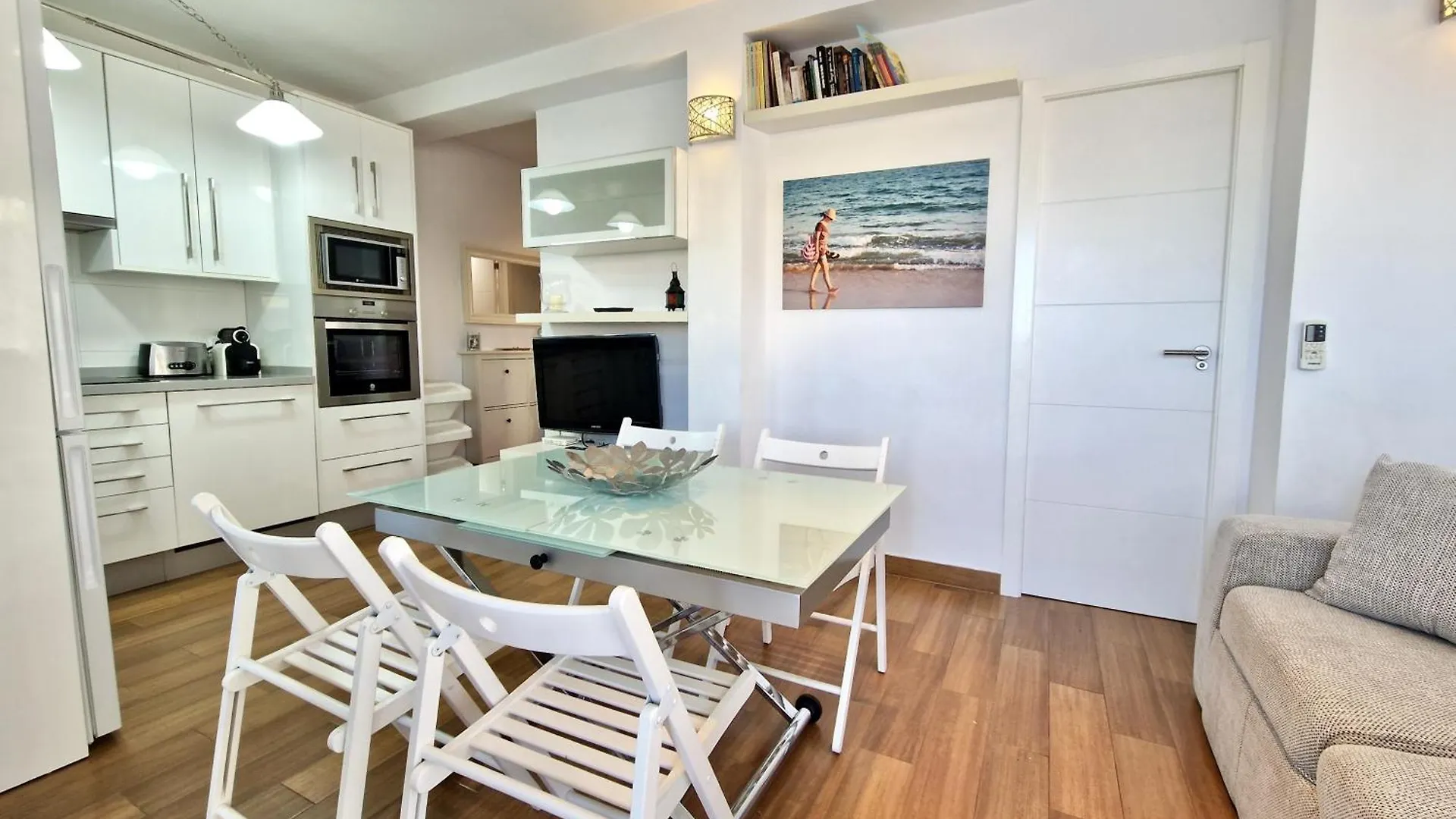 Sr Mediterraneo Playa De La Carihuela 토레몰리노스 0*,