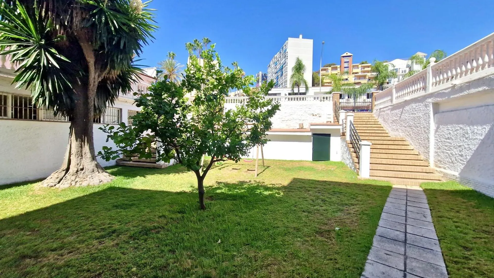 Sr Mediterraneo Playa De La Carihuela 토레몰리노스 아파트