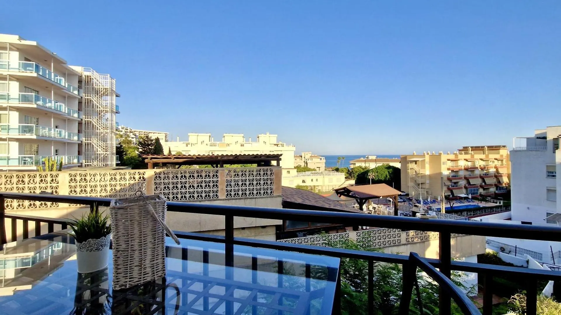 Sr Mediterraneo Playa De La Carihuela 토레몰리노스 아파트